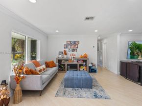 11220 SW 99th Ct, Miami FL 33176