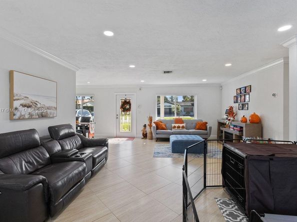 11220 SW 99th Ct, Miami FL 33176