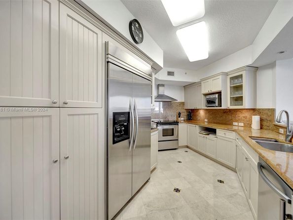 6051 N Ocean Dr 503, Hollywood FL 33019