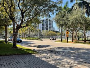 201 178th Dr 309, Sunny Isles Beach FL 33160