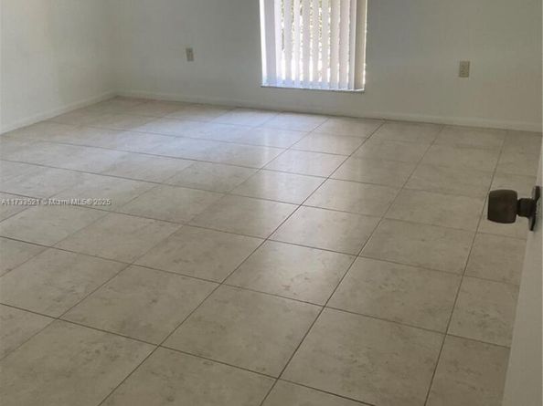 201 178th Dr 309, Sunny Isles Beach FL 33160
