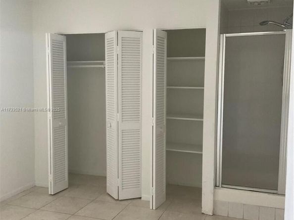 201 178th Dr 309, Sunny Isles Beach FL 33160