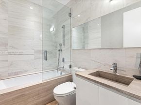 401 E Rivo Alto Dr, Miami Beach FL 33139