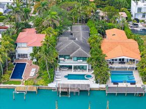 401 E Rivo Alto Dr, Miami Beach FL 33139