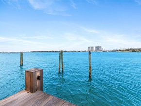 401 E Rivo Alto Dr, Miami Beach FL 33139