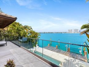 401 E Rivo Alto Dr, Miami Beach FL 33139