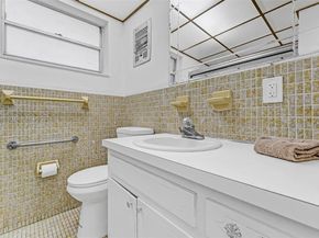 330 SE 2nd St 103G, Hallandale Beach FL 33009