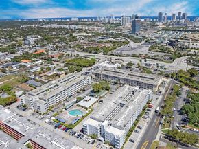 330 SE 2nd St 103G, Hallandale Beach FL 33009