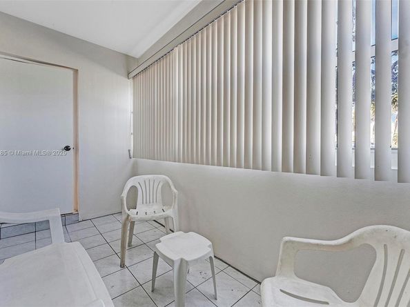 330 SE 2nd St 103G, Hallandale Beach FL 33009