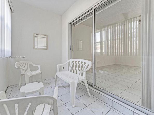 330 SE 2nd St 103G, Hallandale Beach FL 33009