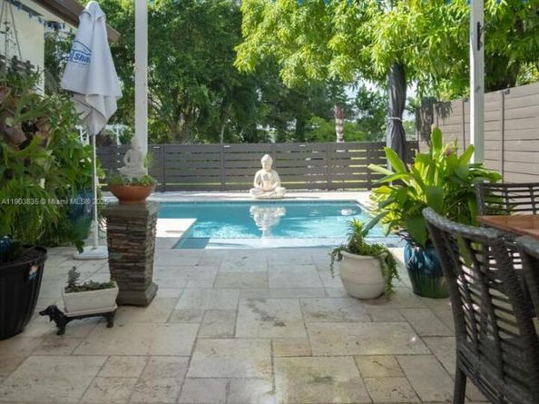 15076 SW 63rd Ter, Miami FL 33193