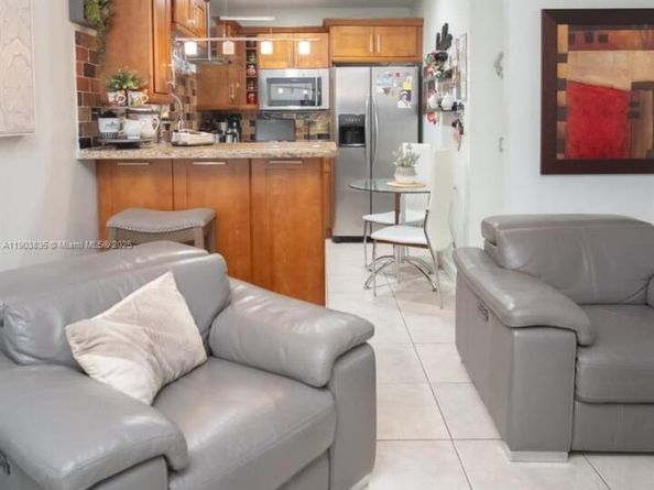 15076 SW 63rd Ter, Miami FL 33193