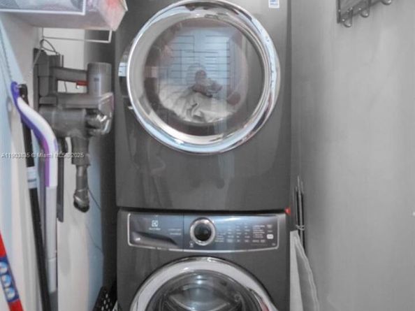 15076 SW 63rd Ter, Miami FL 33193