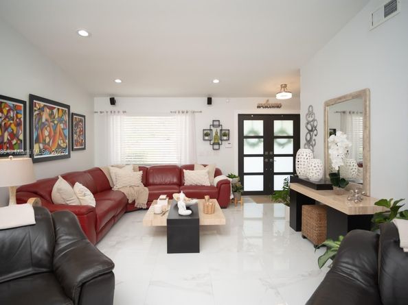 15076 SW 63rd Ter, Miami FL 33193