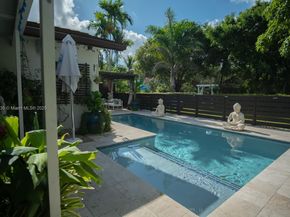 15076 SW 63rd Ter, Miami FL 33193