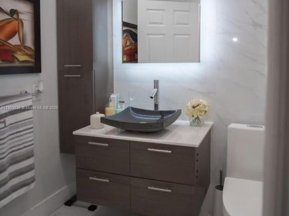 15076 SW 63rd Ter, Miami FL 33193