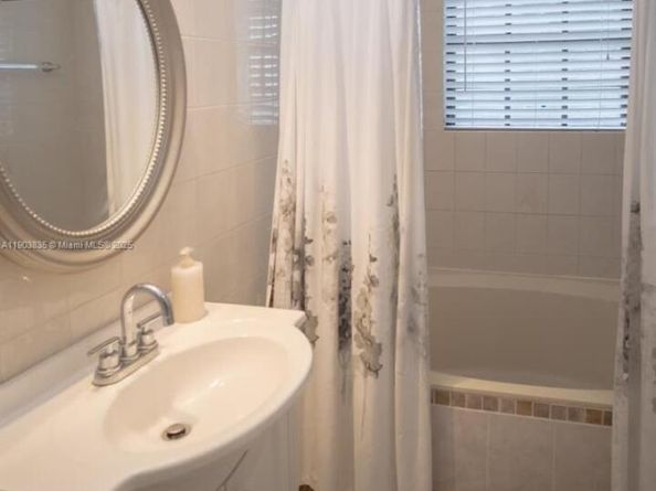 15076 SW 63rd Ter, Miami FL 33193