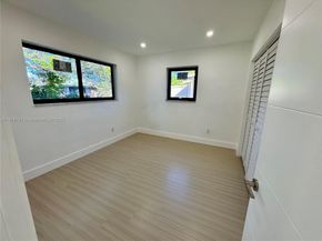 4111 NW 192nd St, Miami Gardens FL 33055