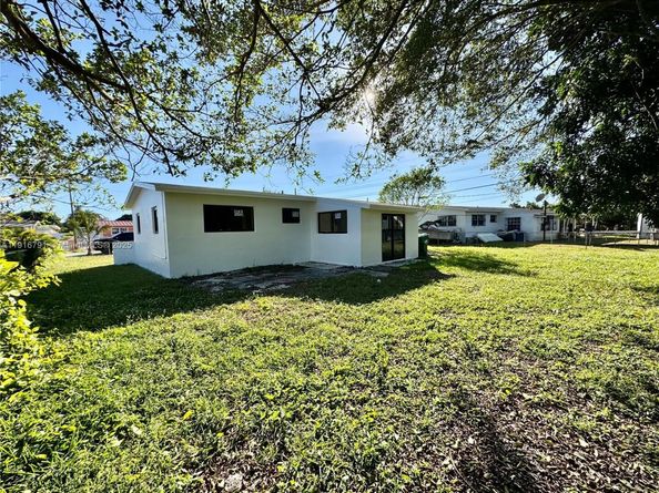 4111 NW 192nd St, Miami Gardens FL 33055