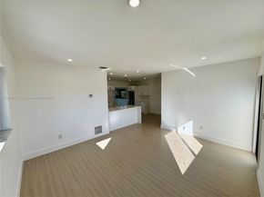 4111 NW 192nd St, Miami Gardens FL 33055