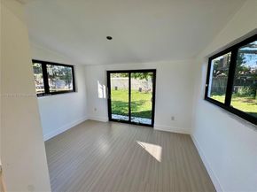 4111 NW 192nd St, Miami Gardens FL 33055