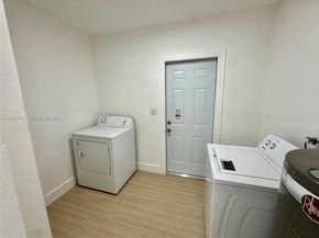 4111 NW 192nd St, Miami Gardens FL 33055