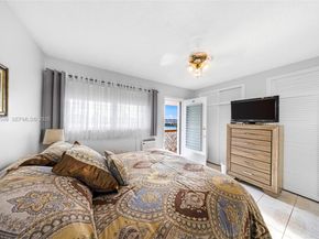 900 SW 10th Ter 14S, Hallandale Beach FL 33009