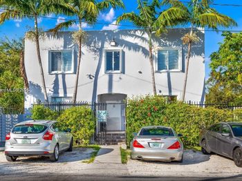 121 NE 55th St