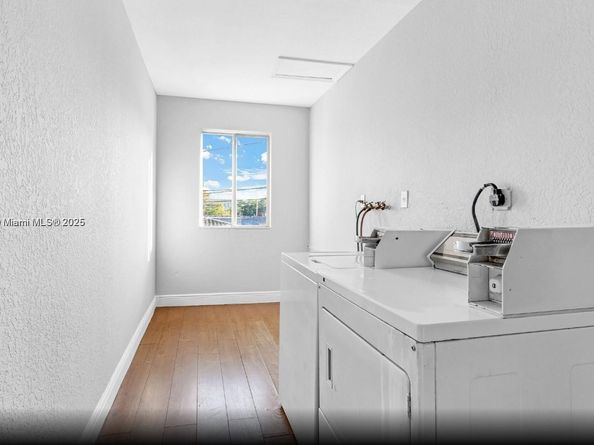 121 NE 55th St, Miami FL 33137