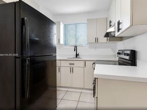 121 NE 55th St, Miami FL 33137