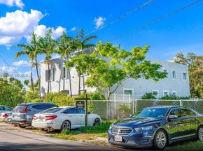 121 NE 55th St, Miami FL 33137
