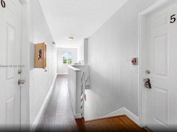 121 NE 55th St, Miami FL 33137