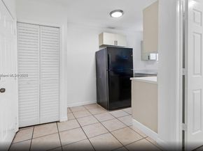 121 NE 55th St, Miami FL 33137