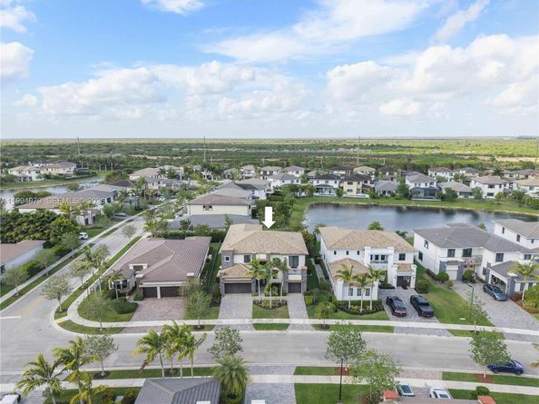 10585 Cobalt Ct, Parkland FL 33076