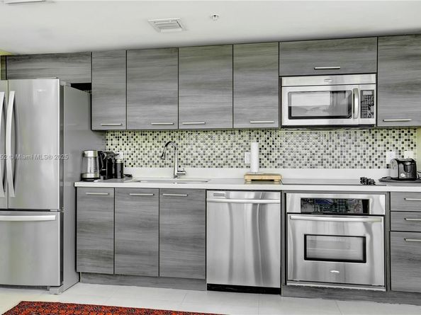 421 Meridian Ave 21, Miami Beach FL 33139