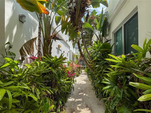 421 Meridian Ave 21, Miami Beach FL 33139