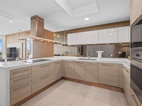 17111 Biscayne Blvd 1805, North Miami Beach FL 33160