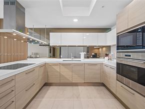 17111 Biscayne Blvd 1805, North Miami Beach FL 33160