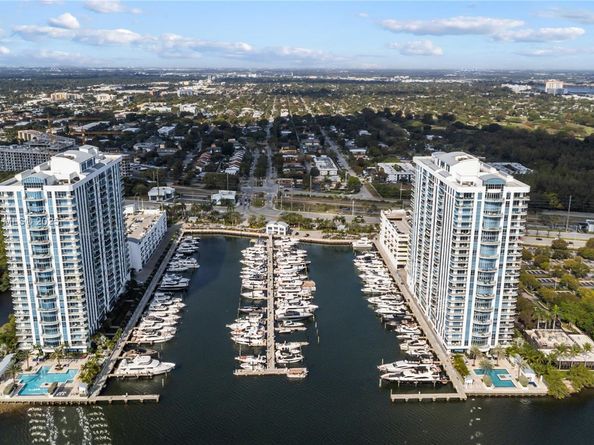 17111 Biscayne Blvd 1805, North Miami Beach FL 33160