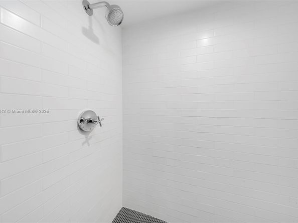 435 21st St 103, Miami Beach FL 33139