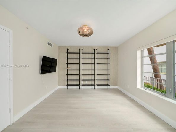 435 21st St 103, Miami Beach FL 33139