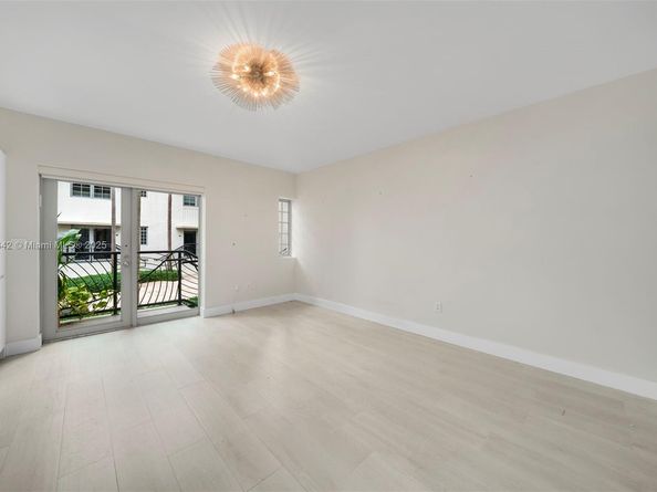 435 21st St 103, Miami Beach FL 33139