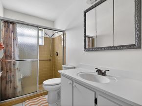 5800 W Fernley Dr Drive W 38, West Palm Beach FL 33415
