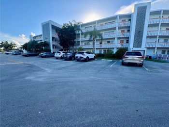1011 Westbury F