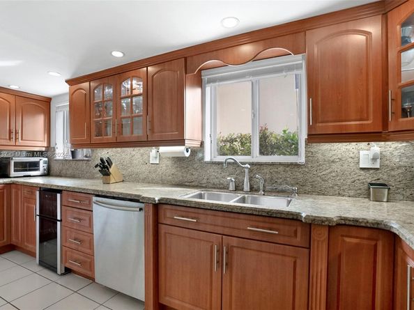 740 Bird Rd, Coral Gables FL 33146