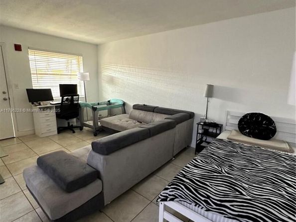 3800 SW 102nd Ave 204, Miami FL 33165