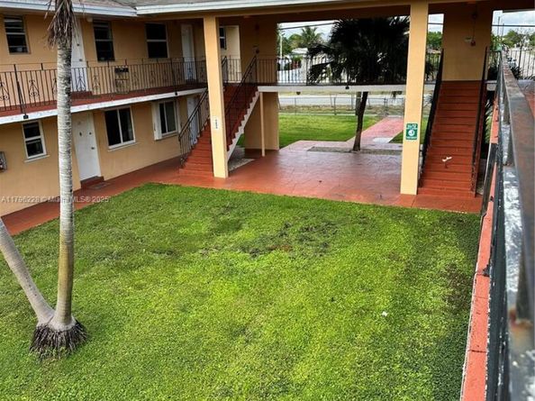 3800 SW 102nd Ave 204, Miami FL 33165