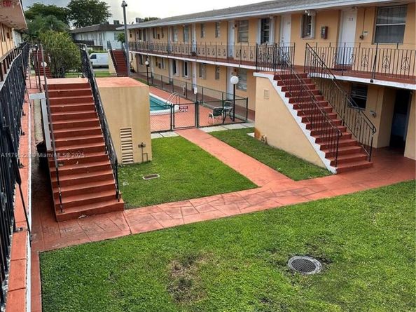 3800 SW 102nd Ave 204, Miami FL 33165