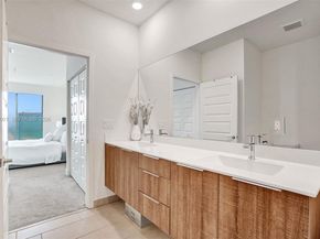 4725 NW 85th Ave 38, Doral FL 33166