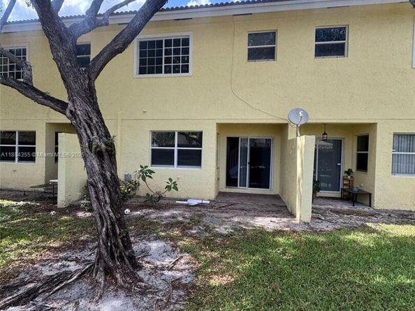 1211 Imperial Lake Rd, West Palm Beach FL 33413